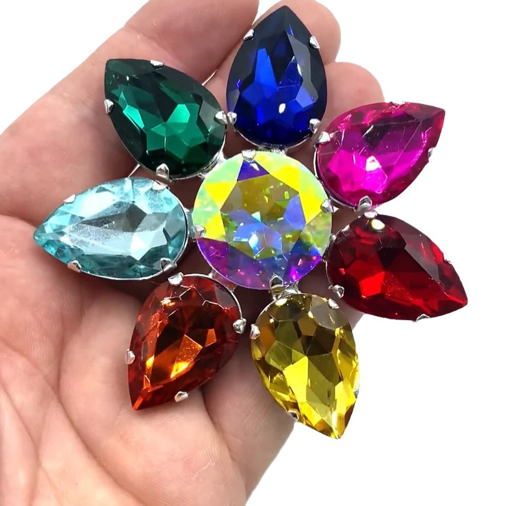 Stonefans-きらびやかな特大の花のブローチ、手作りの - Body Jewelry Dubai のレビューと価格