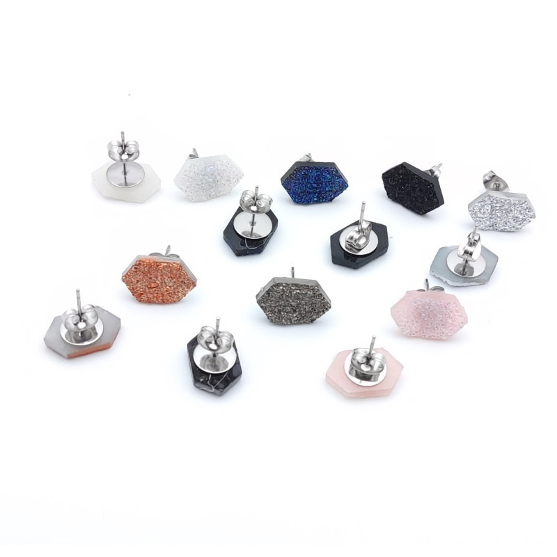 週の形をしたミニ樹脂イヤリング,ステンレススチールスタッド, - Body Jewelry Brands のレビューと価格