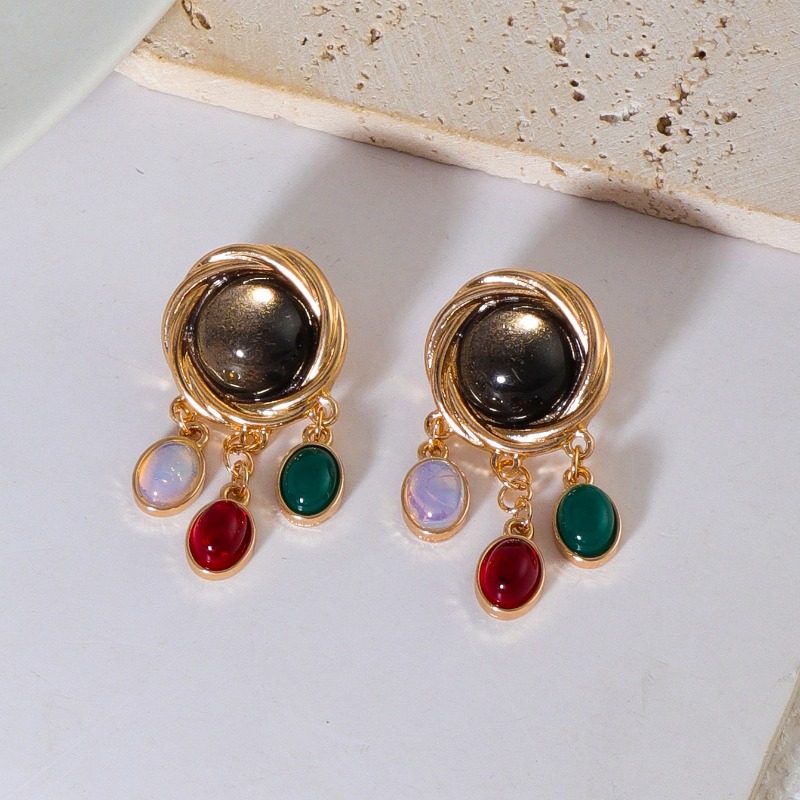 カラフルなガラスクリスタルイヤリング女性用ミニマリストファッ - Body Jewelry Brands のレビューと価格